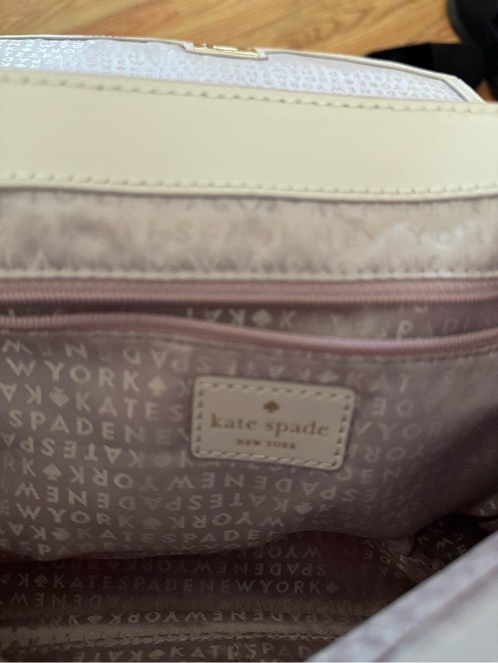 Kate Spade Serrano Place Pearl
Dorina Satchel - Warm Beige - (Used) - Picture 10 of 16